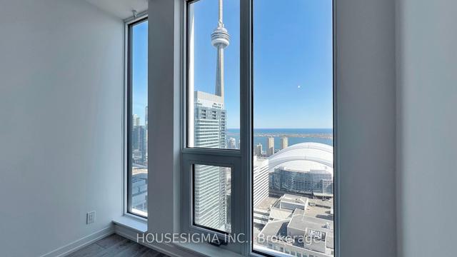4512 - 55 Mercer St, Condo with 2 bedrooms, 2 bathrooms and 1 parking in Toronto ON | Image 4