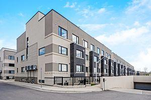 418 - 1141 Cooke Blvd N, Townhouse with 1 bedrooms, 1 bathrooms and 1 parking in Burlington ON | Image 1