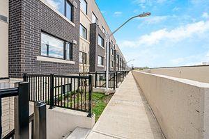 418 - 1141 Cooke Blvd N, Townhouse with 1 bedrooms, 1 bathrooms and 1 parking in Burlington ON | Image 8