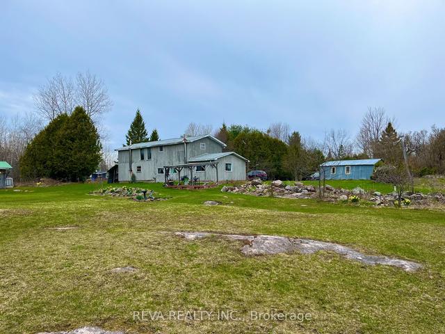 1073 Airport Rd, House detached with 3 bedrooms, 1 bathrooms and 11 parking in Faraday ON | Image 12