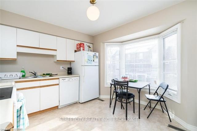 8 - 1548 Richmond St, Townhouse with 4 bedrooms, 4 bathrooms and 2 parking in London ON | Image 5