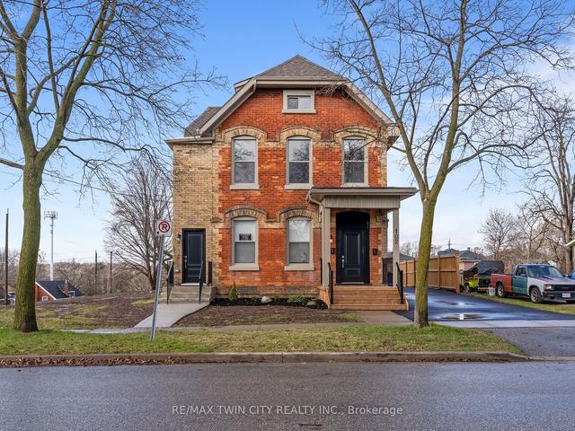1 - 102 Park Ave, House other with 2 bedrooms, 2 bathrooms and 2 parking in Brantford ON | Image 6