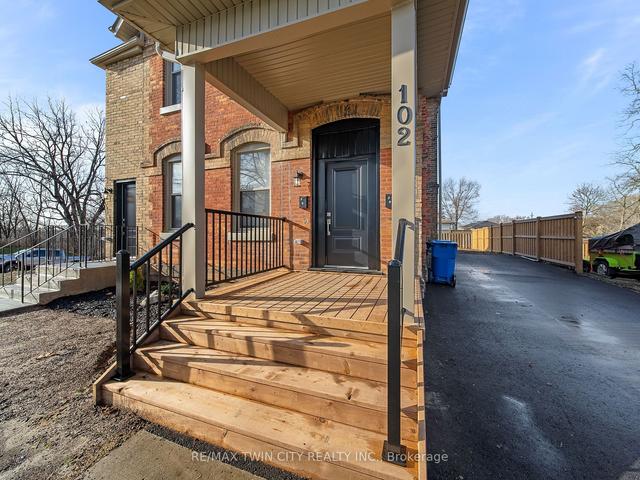 1 - 102 Park Ave, House other with 2 bedrooms, 2 bathrooms and 2 parking in Brantford ON | Image 7