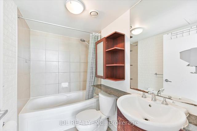 2903 - 397 Front St W, Condo with 2 bedrooms, 2 bathrooms and 1 parking in Toronto ON | Image 10